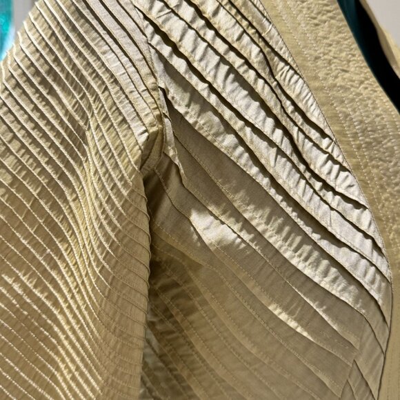 Bianco Levrin Women's Silk Shirt - Picture 3 of 10